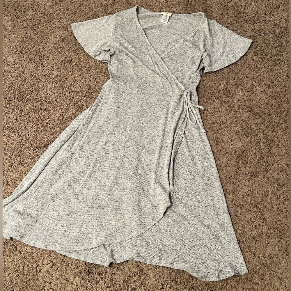 Light Knit Wrap Tie Waist Short Sleeve Dress